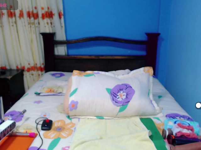 LilyBenet1's BongaCams show and profile