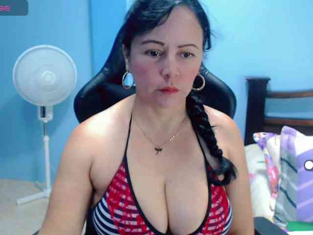 LilyBenet1 webcam