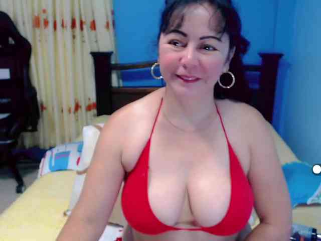 LilyBenet1 webcam
