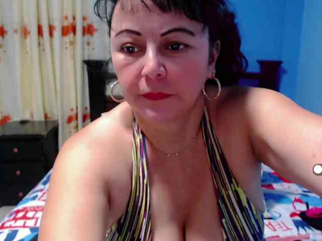LilyBenet1 webcam