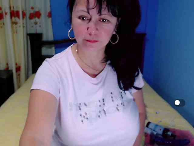 LilyBenet1 webcam