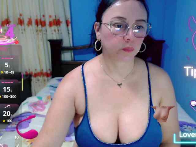 LilyBenet1 webcam