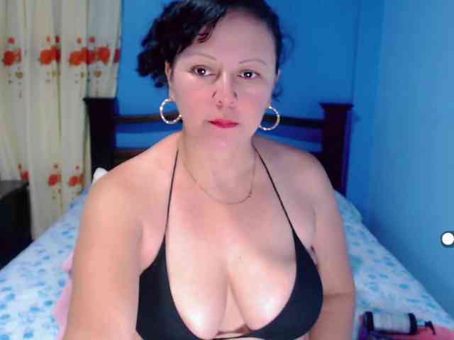 LilyBenet1 webcam