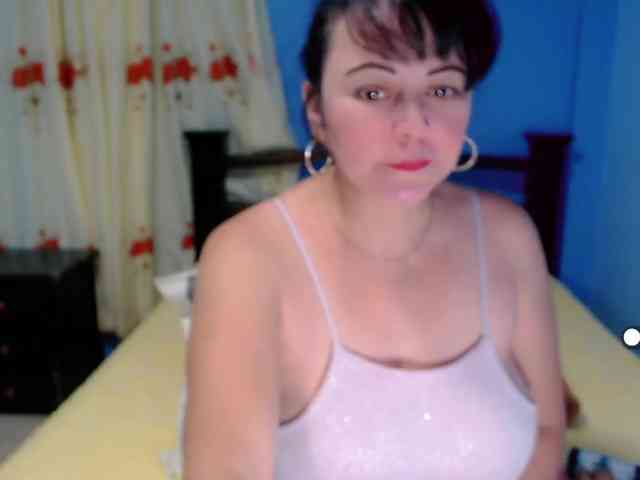 LilyBenet1 webcam