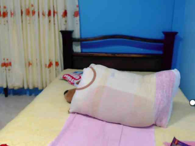 LilyBenet1 webcam