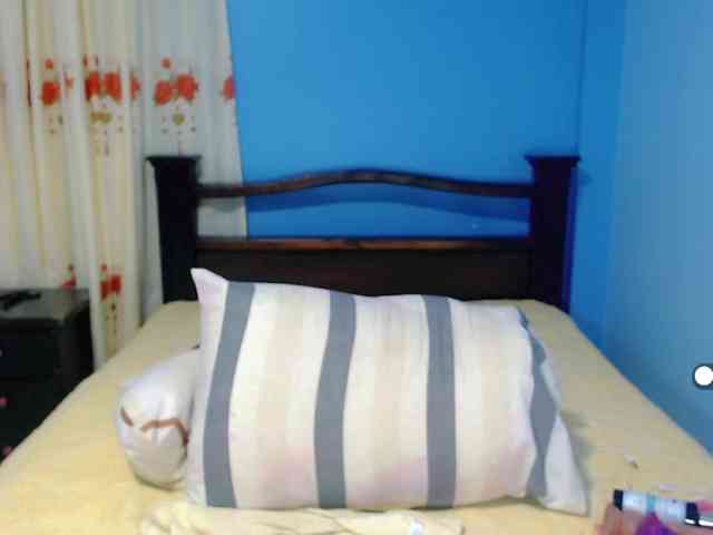 LilyBenet1 webcam