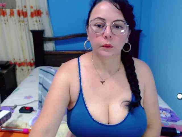 LilyBenet1 Live Webcam on BongaCams