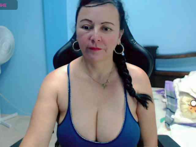 LilyBenet1 webcam