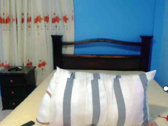 LilyBenet1 webcam