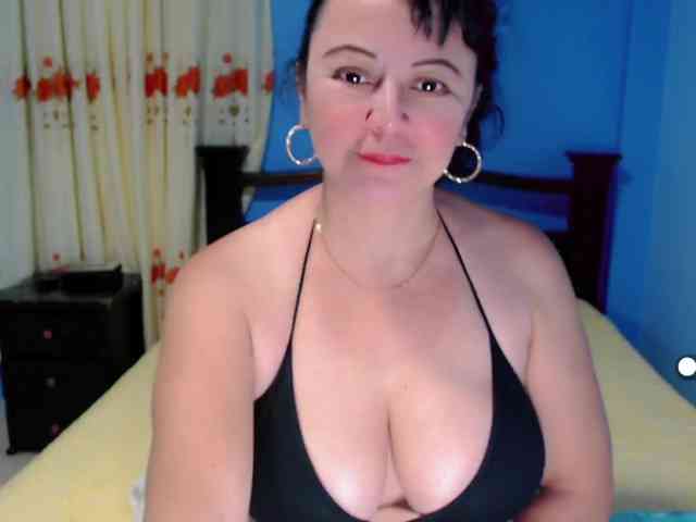 LilyBenet1 webcam