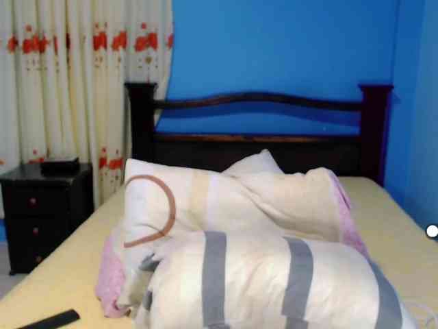 LilyBenet1 webcam