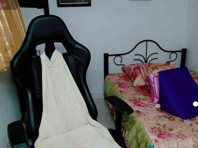 LilyBenet1 webcam