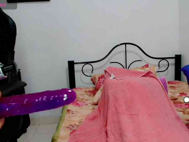 LilyBenet1 webcam