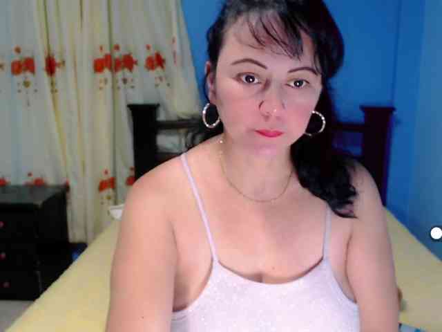 LilyBenet1 webcam