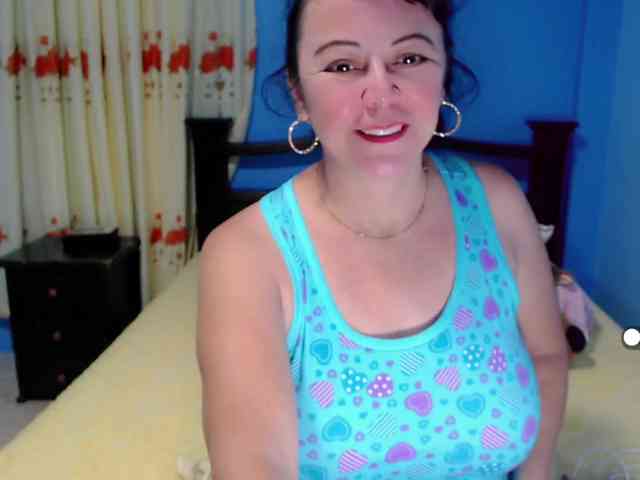 LilyBenet1 webcam
