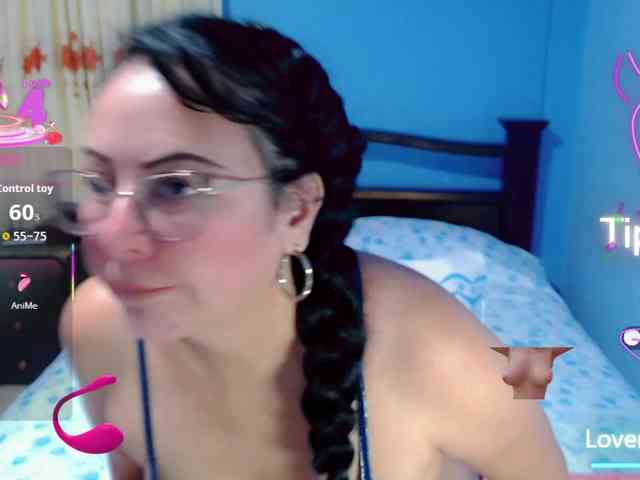 LilyBenet1 webcam