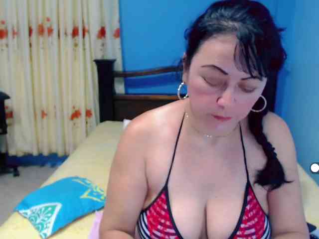 LilyBenet1 webcam