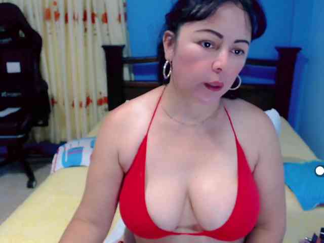 LilyBenet1 webcam