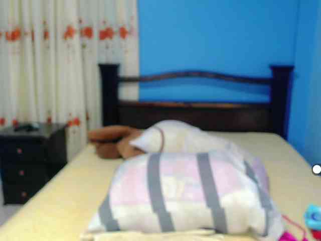 LilyBenet1 webcam