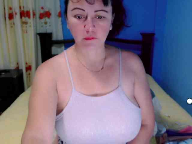 LilyBenet1 webcam