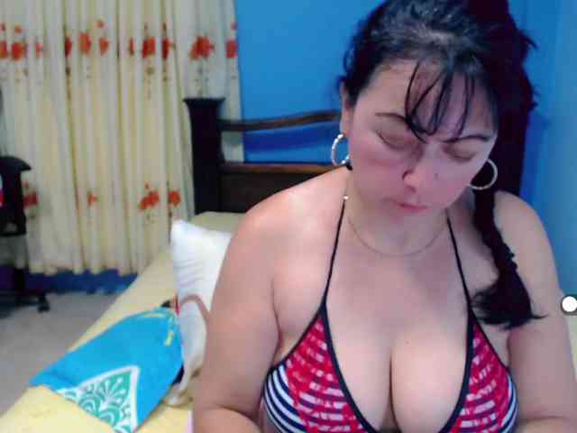 LilyBenet1 webcam