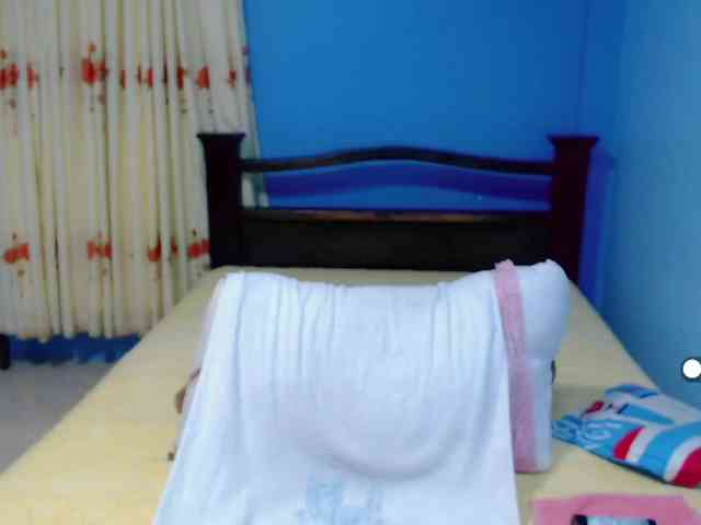 LilyBenet1 webcam