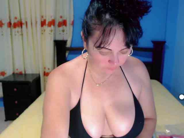 LilyBenet1 webcam