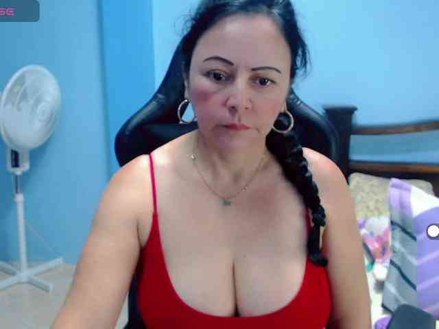 LilyBenet1 webcam