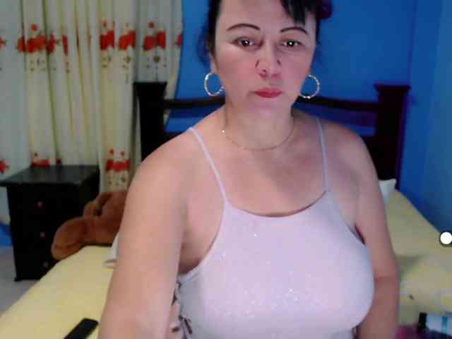 Модель: LilyBenet1