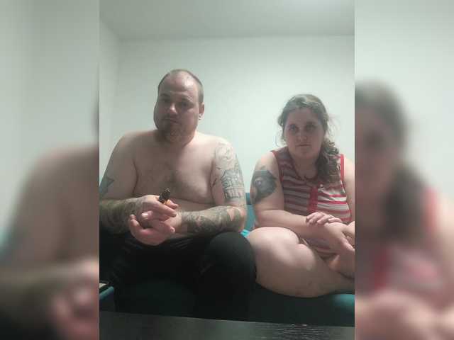 ShyCoupleTryingEverythik's BongaCams show and profile