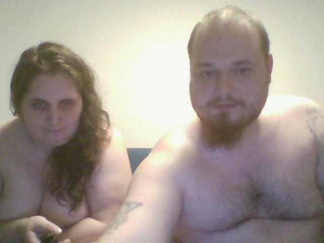 ShyCoupleTryingEverythik's BongaCams show and profile