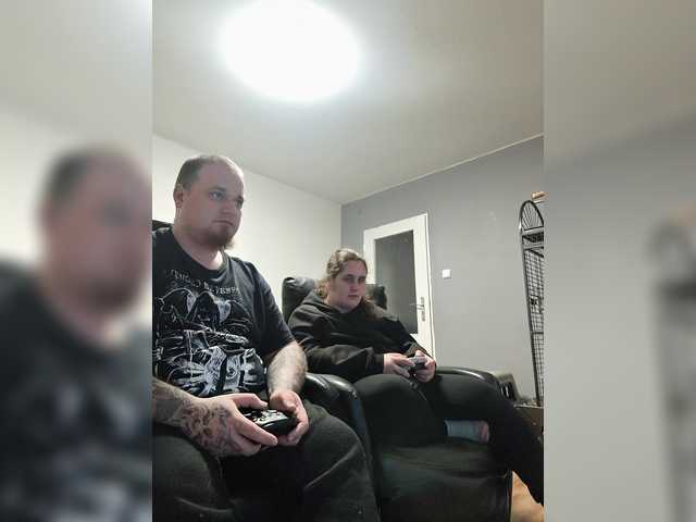 ShyCoupleTryingEverythik's BongaCams show and profile