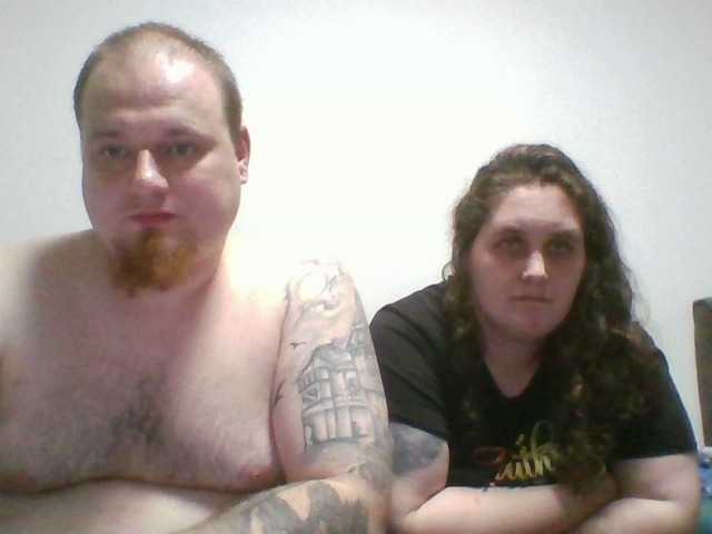 ShyCoupleTryingEverythik's BongaCams show and profile