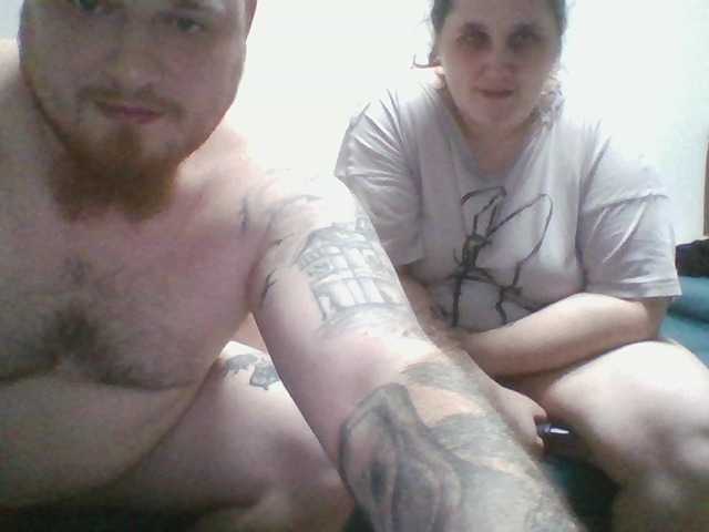 ShyCoupleTryingEverythik's BongaCams show and profile