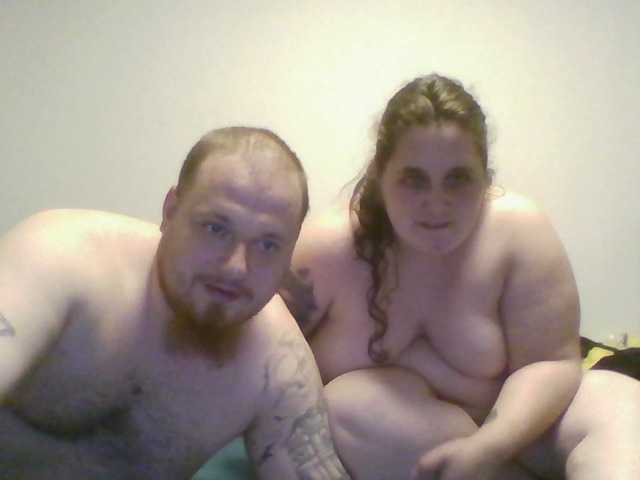 ShyCoupleTryingEverythik's BongaCams show and profile