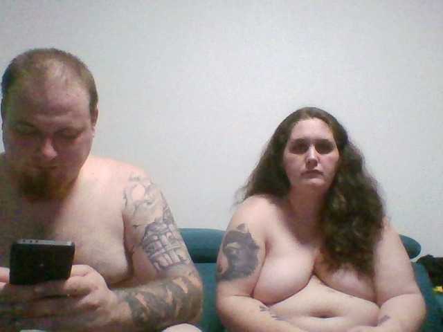 ShyCoupleTryingEverythik's BongaCams show and profile