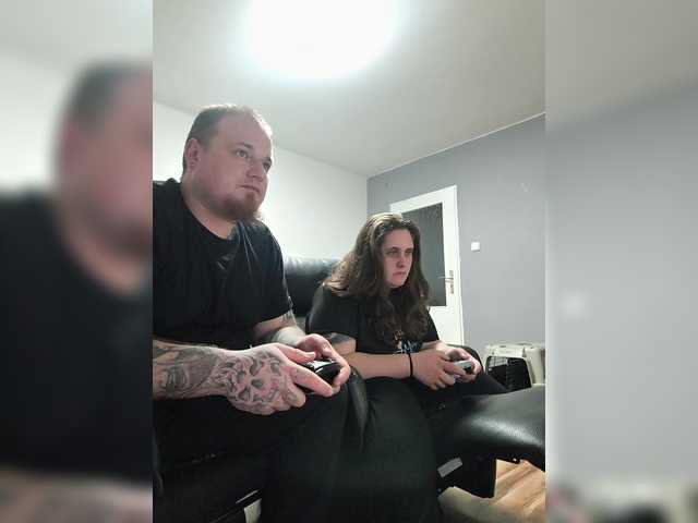 ShyCoupleTryingEverythik's BongaCams show and profile