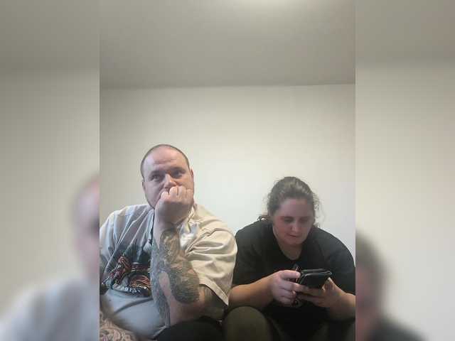 ShyCoupleTryingEverythik's BongaCams show and profile