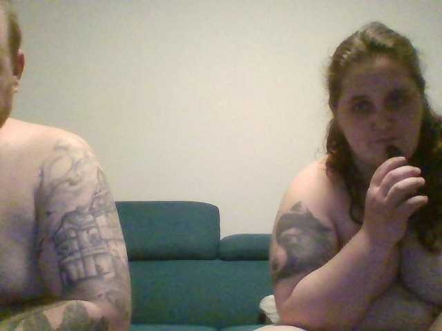 ShyCoupleTryingEverythik's BongaCams show and profile