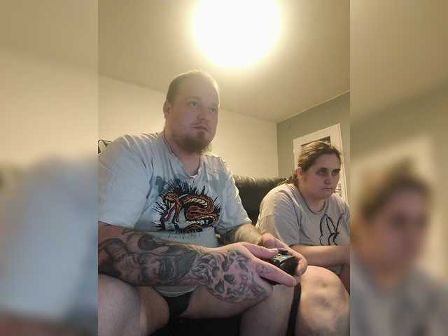 ShyCoupleTryingEverythik's BongaCams show and profile