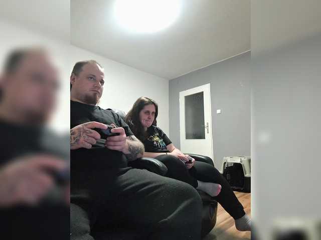 ShyCoupleTryingEverythik's BongaCams show and profile