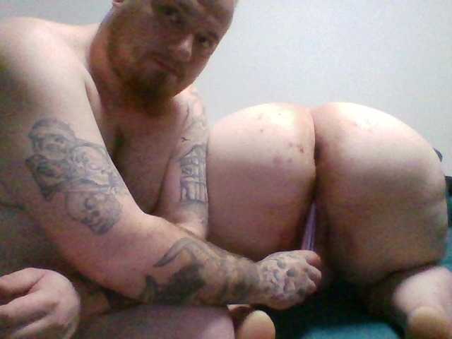 ShyCoupleTryingEverythik's BongaCams show and profile