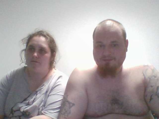 ShyCoupleTryingEverythik's BongaCams show and profile