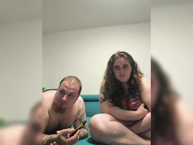 ShyCoupleTryingEverythik's BongaCams show and profile