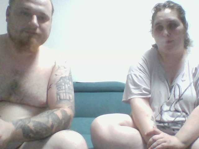 ShyCoupleTryingEverythik's BongaCams show and profile