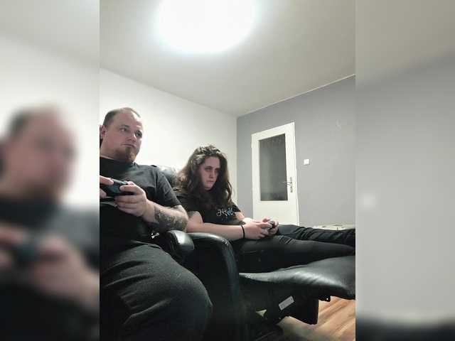 ShyCoupleTryingEverythik's BongaCams show and profile