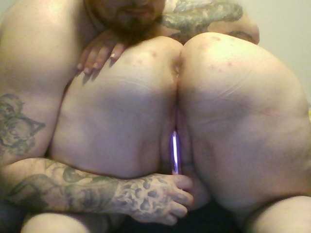 ShyCoupleTryingEverythik's BongaCams show and profile