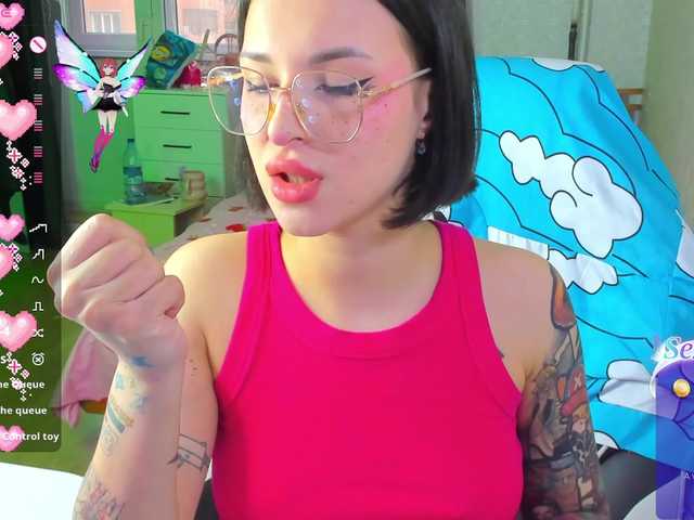 folinskaayaa live cam profile