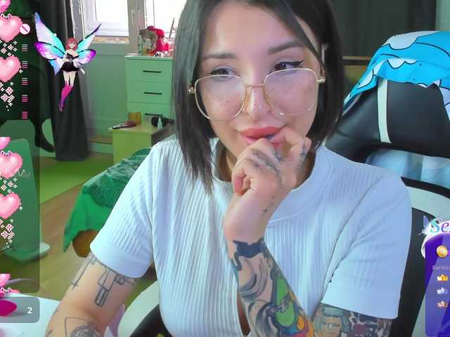 folinskaayaa's BongaCams show and profile