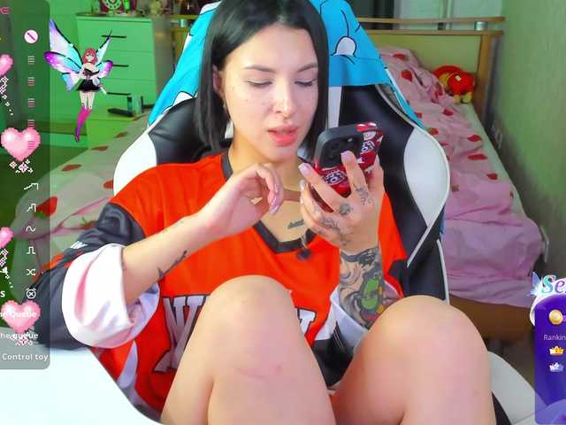 folinskaayaa's BongaCams show and profile